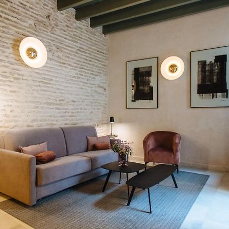 Rocio Suites Apartments Seville Exterior photo