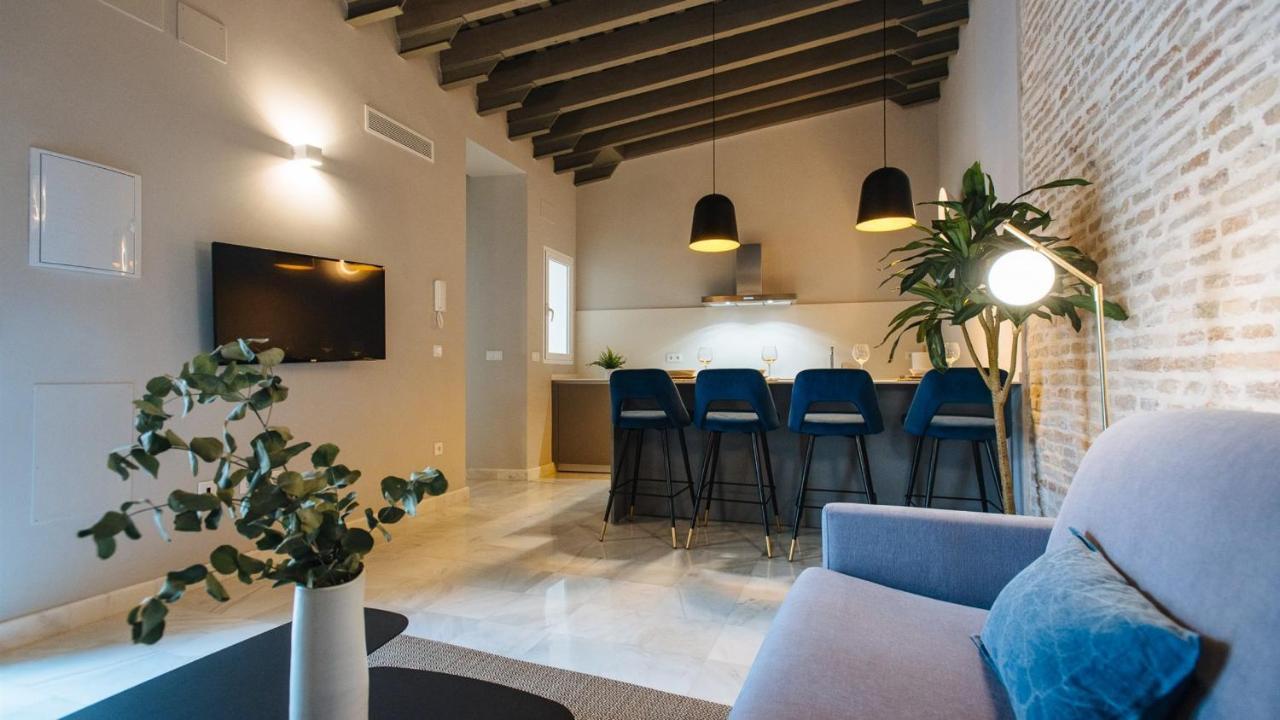 Rocio Suites Apartments Seville Exterior photo